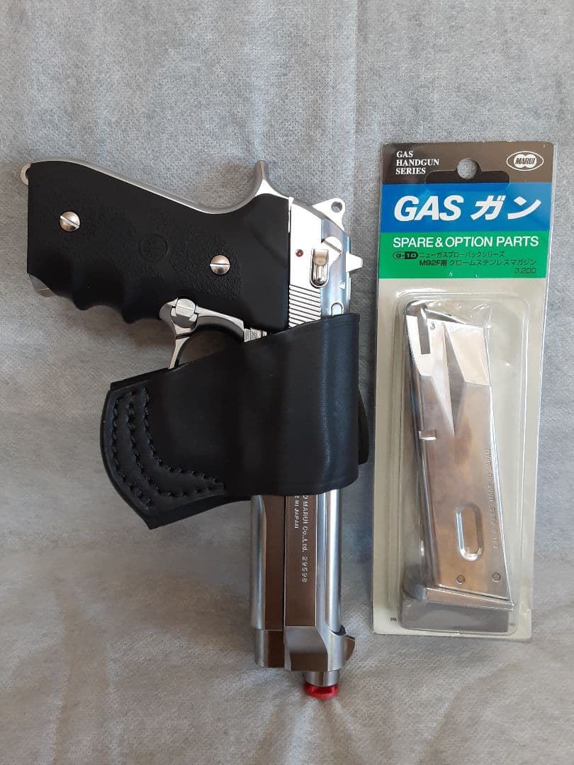 マルイM92F クロームステンレス モデル　ガスブローバック 18歳以上