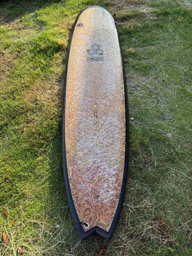 【てっちゃん】定価20万近く　サーフボード　ミッドレングス7'2\