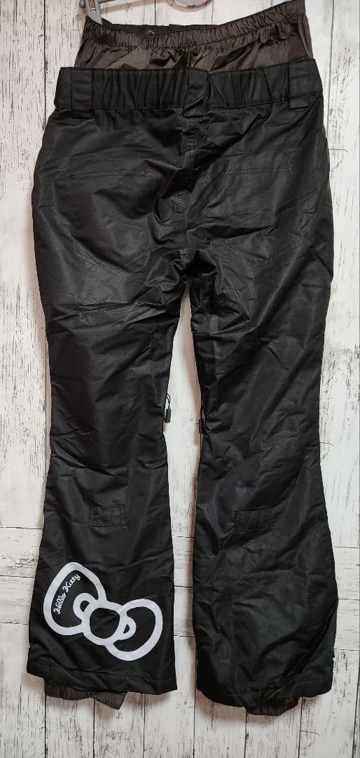 HELLO KITTY×エレファントスポーツ スノーボードウェア 上下セット