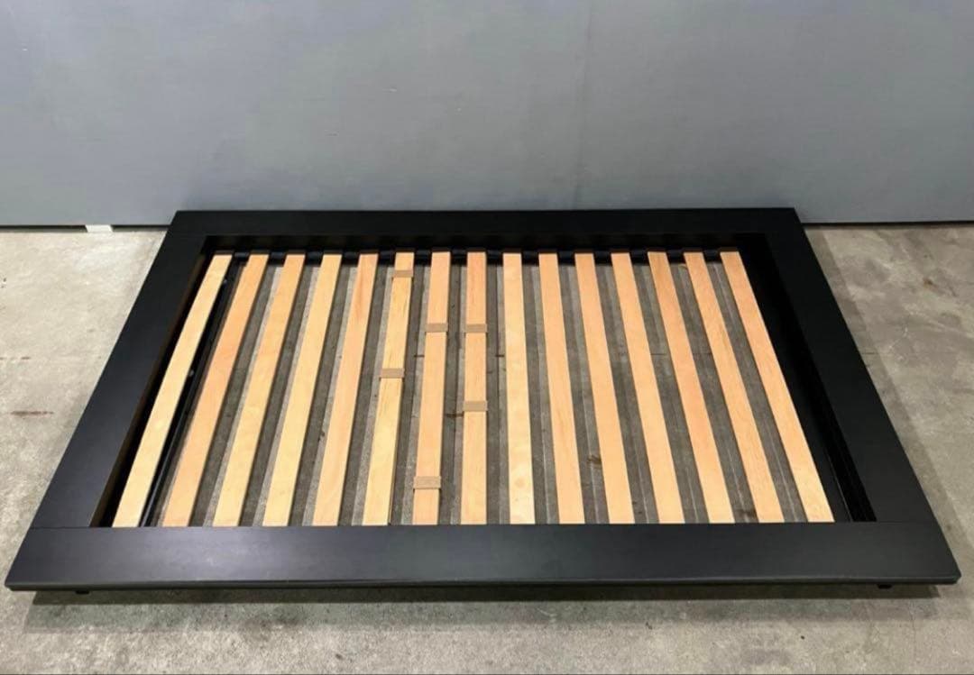 Cassinaカッシーナ 「TAM/タム」　セミダブルサイズベッドフレーム②