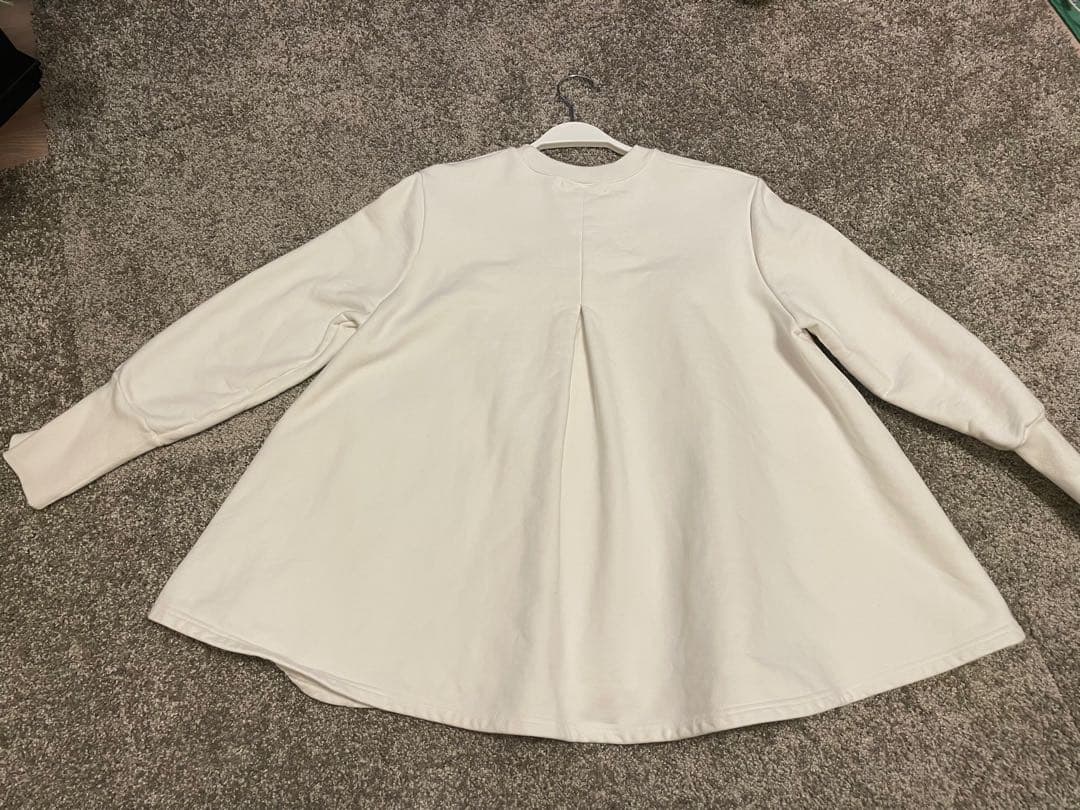 eLLa selectshop エラ スウェット