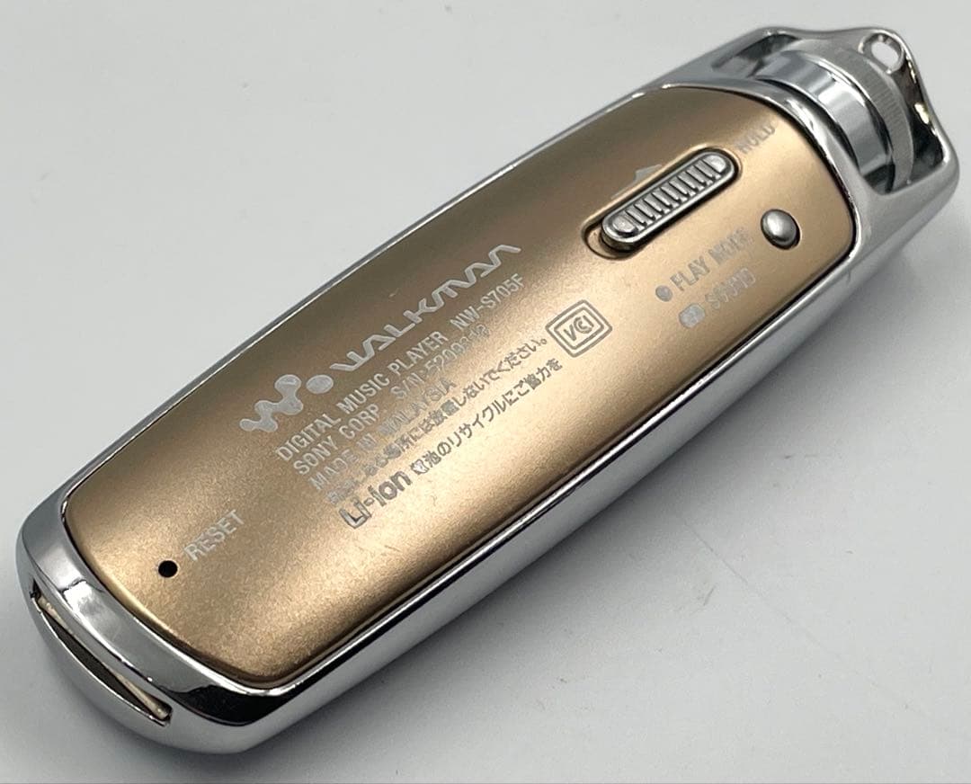 概ね美品　SONY WALKMAN NW-S705F 2GB イヤホン付き