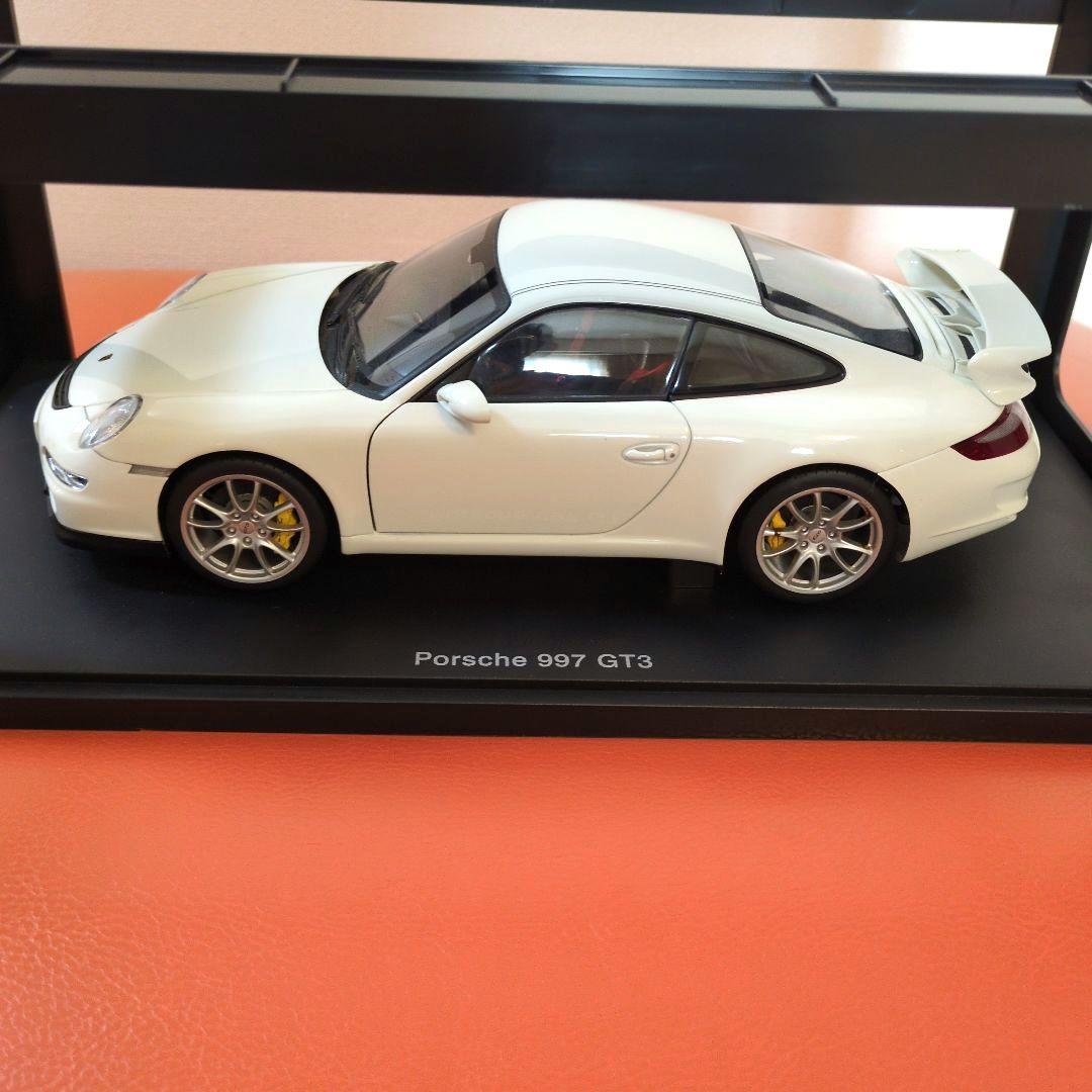 オートアート1/18 PORSCHE 997 GT3