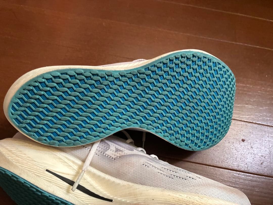 ミズノ　ウエーブリベリオンプロ ナチュラル　27.5