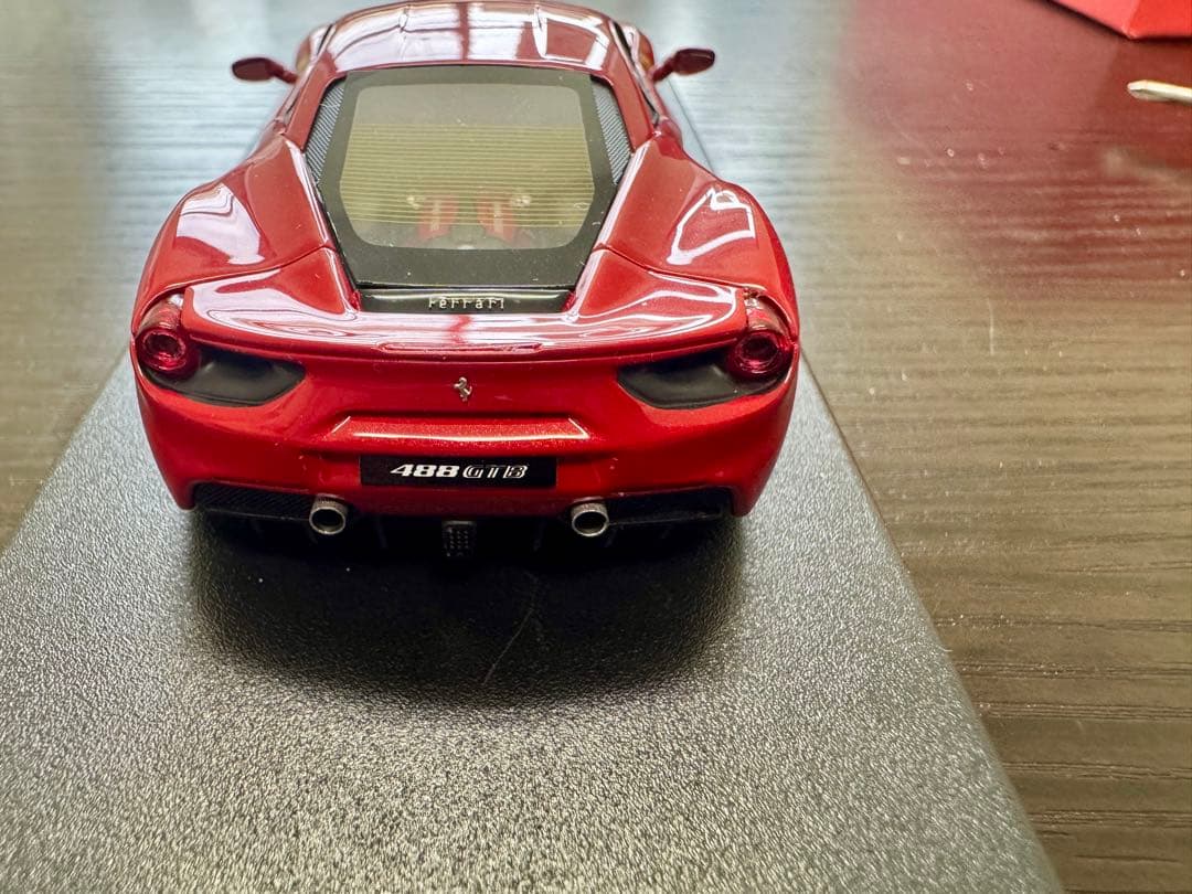 Ferrari 488 GTB ミニカー Looksmart 赤 1/43