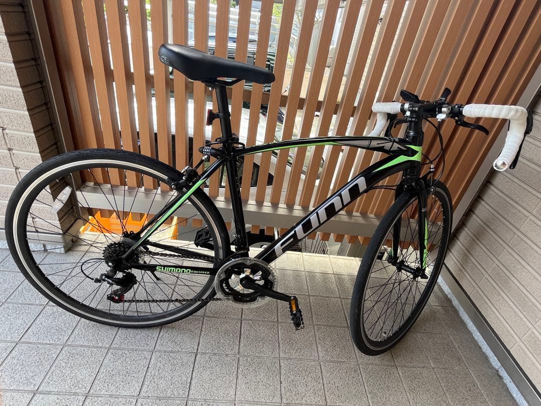 ロードバイク ブラック/グリーン