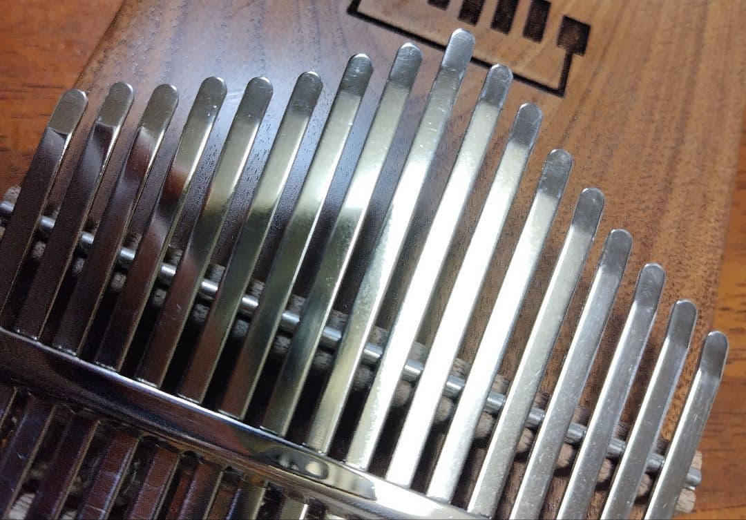 APRIL YANG DUAL D1カリンバ 17音　ウォルナット