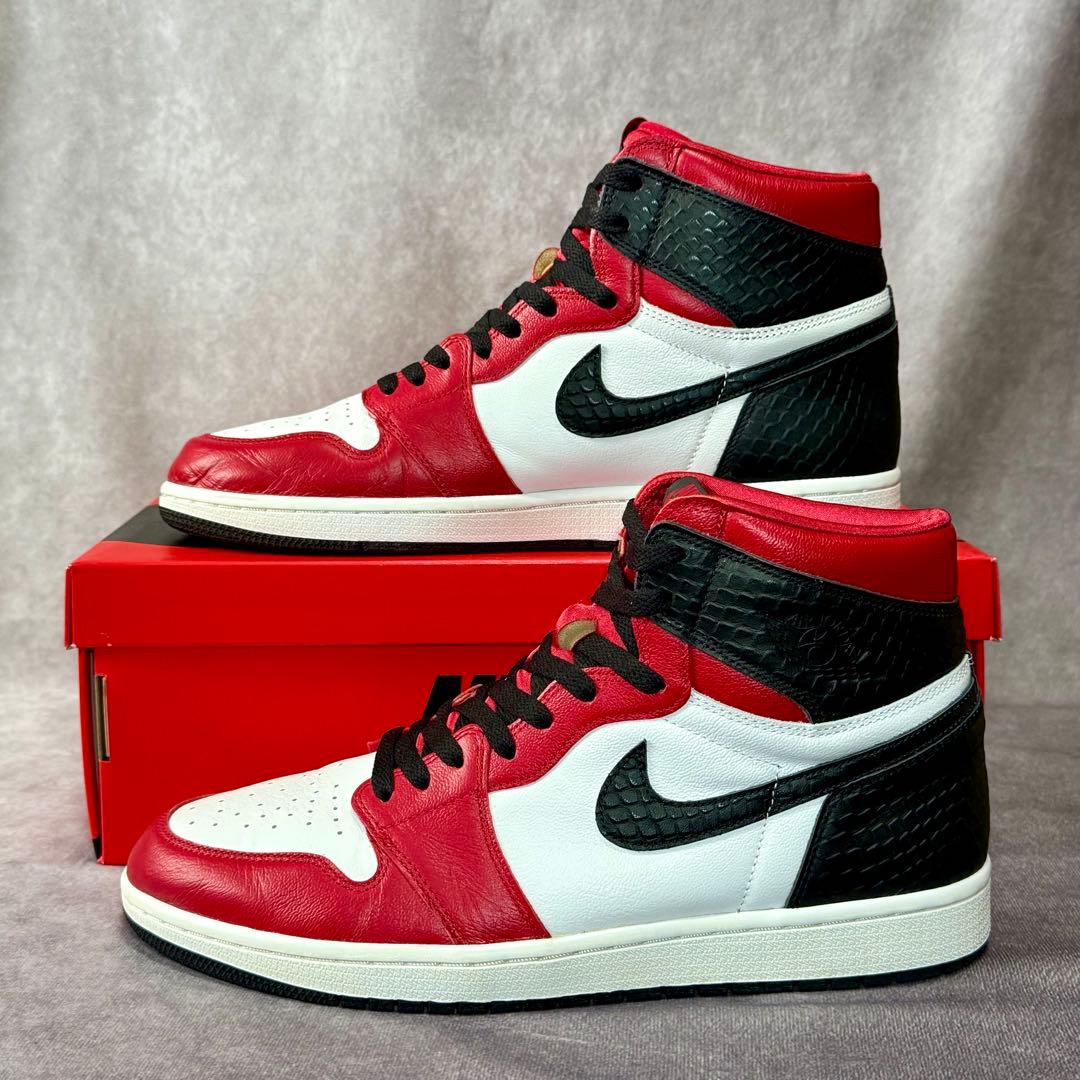 WMNS AIR JORDAN 1 HIGH OG SATIN RED　　N18