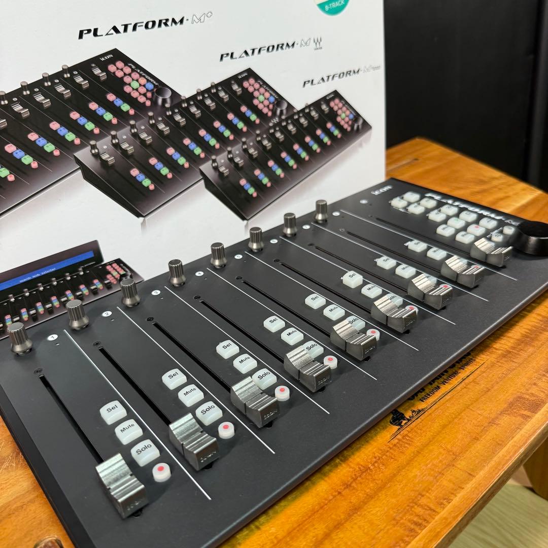 ICON DIGITAL PLATFORM M+ フィジカルコントローラー