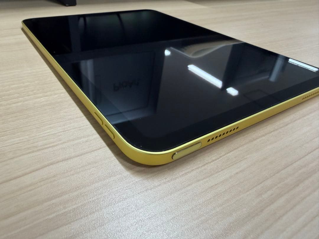 iPad 第10世代　刻印入り　イエロー