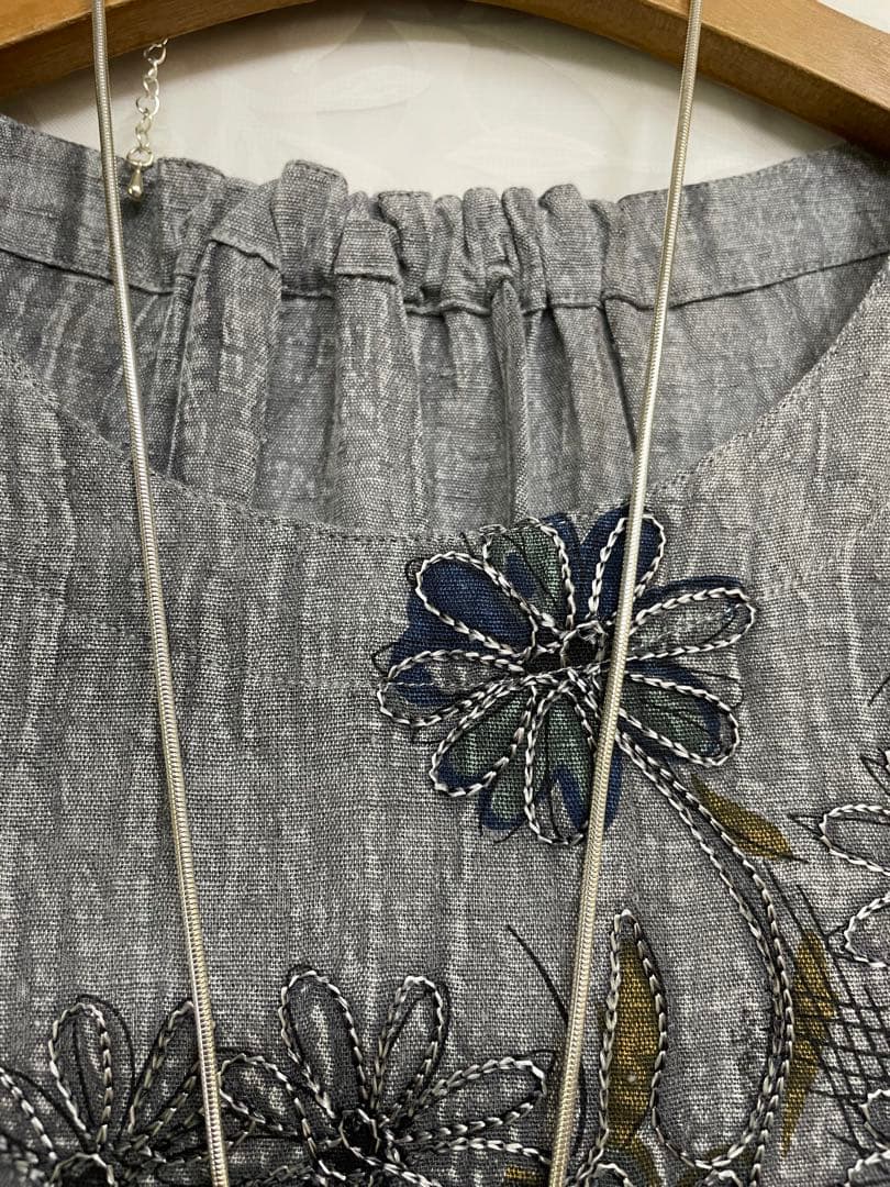 花938新品koibitomisaki 綿麻 刺繍付きAラインTU/951