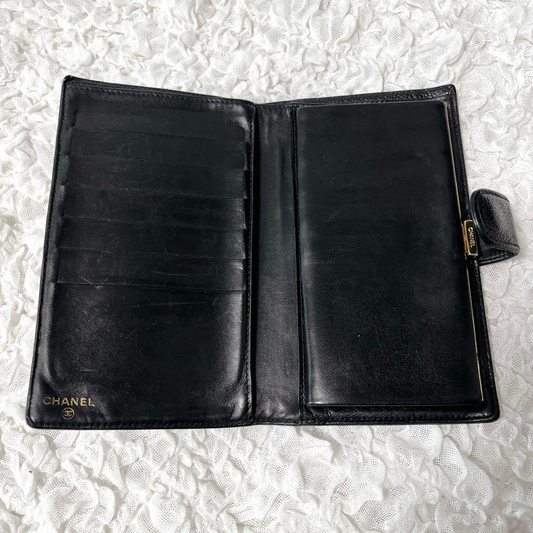 キャビアスキン　がま口　CHANEL レザー 長財布　フラップ　二つ折り　ココ