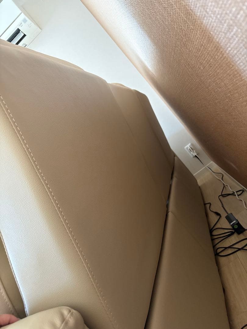 3人掛け電動テーブル付きリクライニングソファ （Nビリーバ2 革BE）