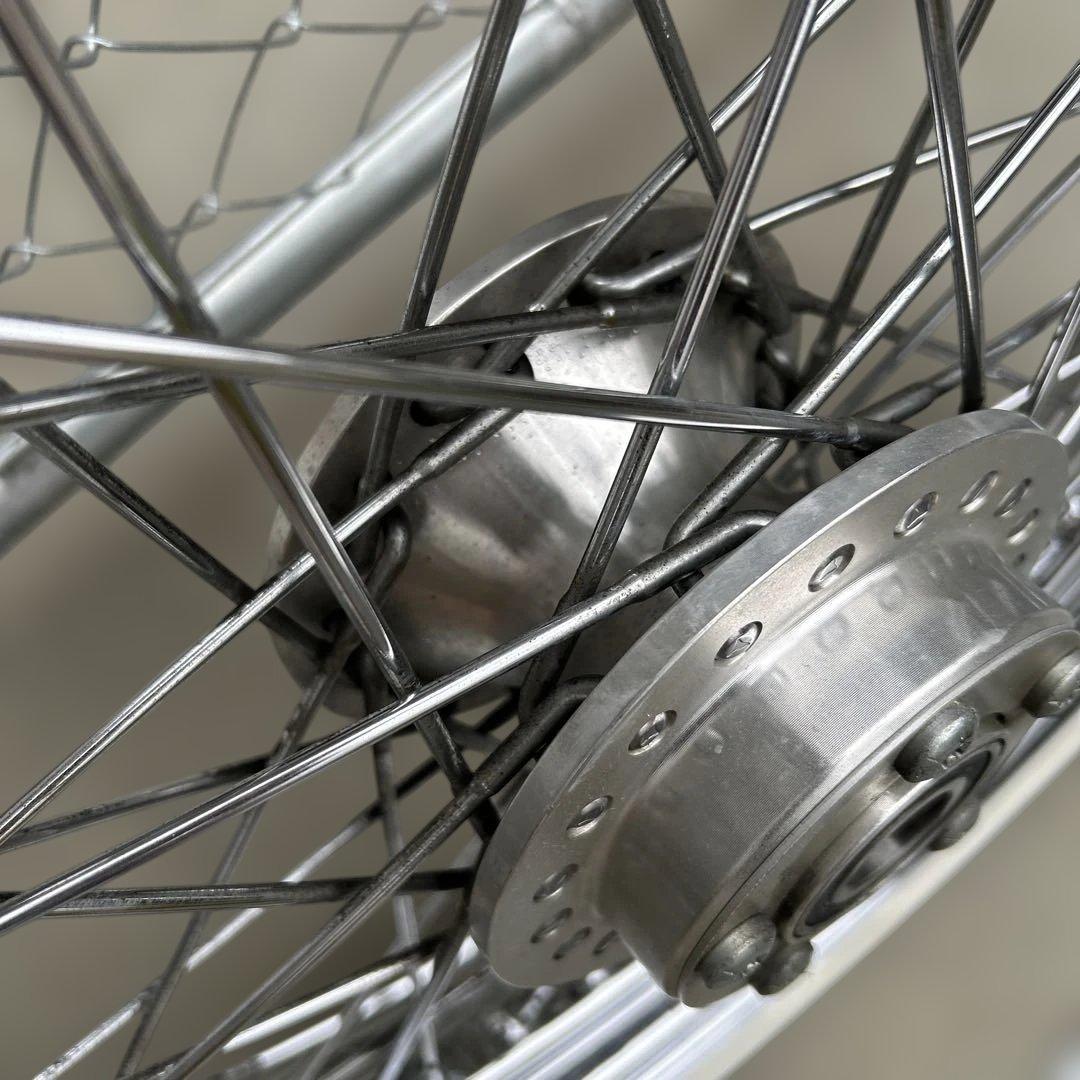 激安美品　ダイナ　ハーレー　スポークホイール ホワイトウォールタイヤ　19インチ