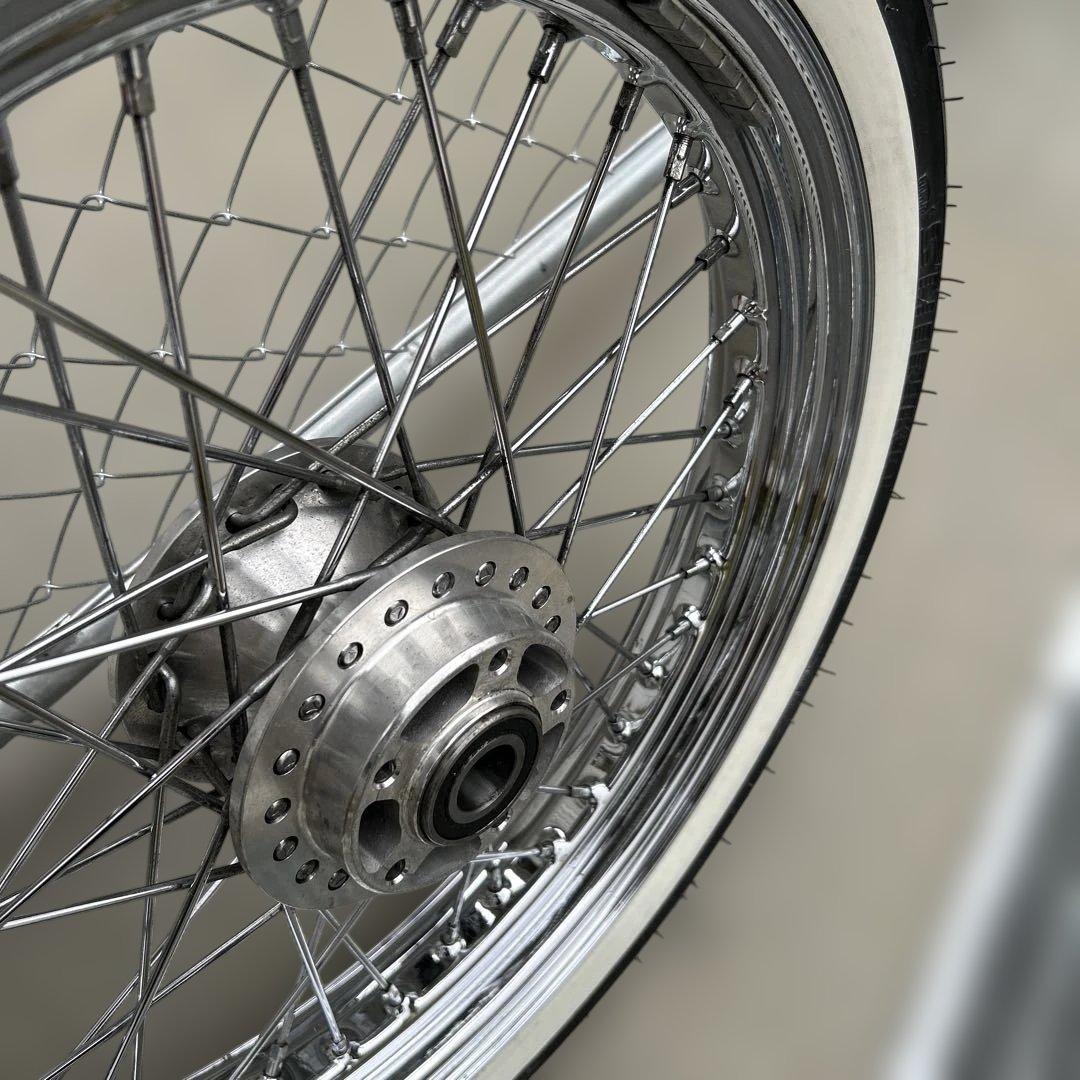 激安美品　ダイナ　ハーレー　スポークホイール ホワイトウォールタイヤ　19インチ