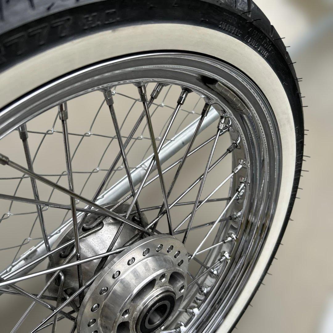 激安美品　ダイナ　ハーレー　スポークホイール ホワイトウォールタイヤ　19インチ