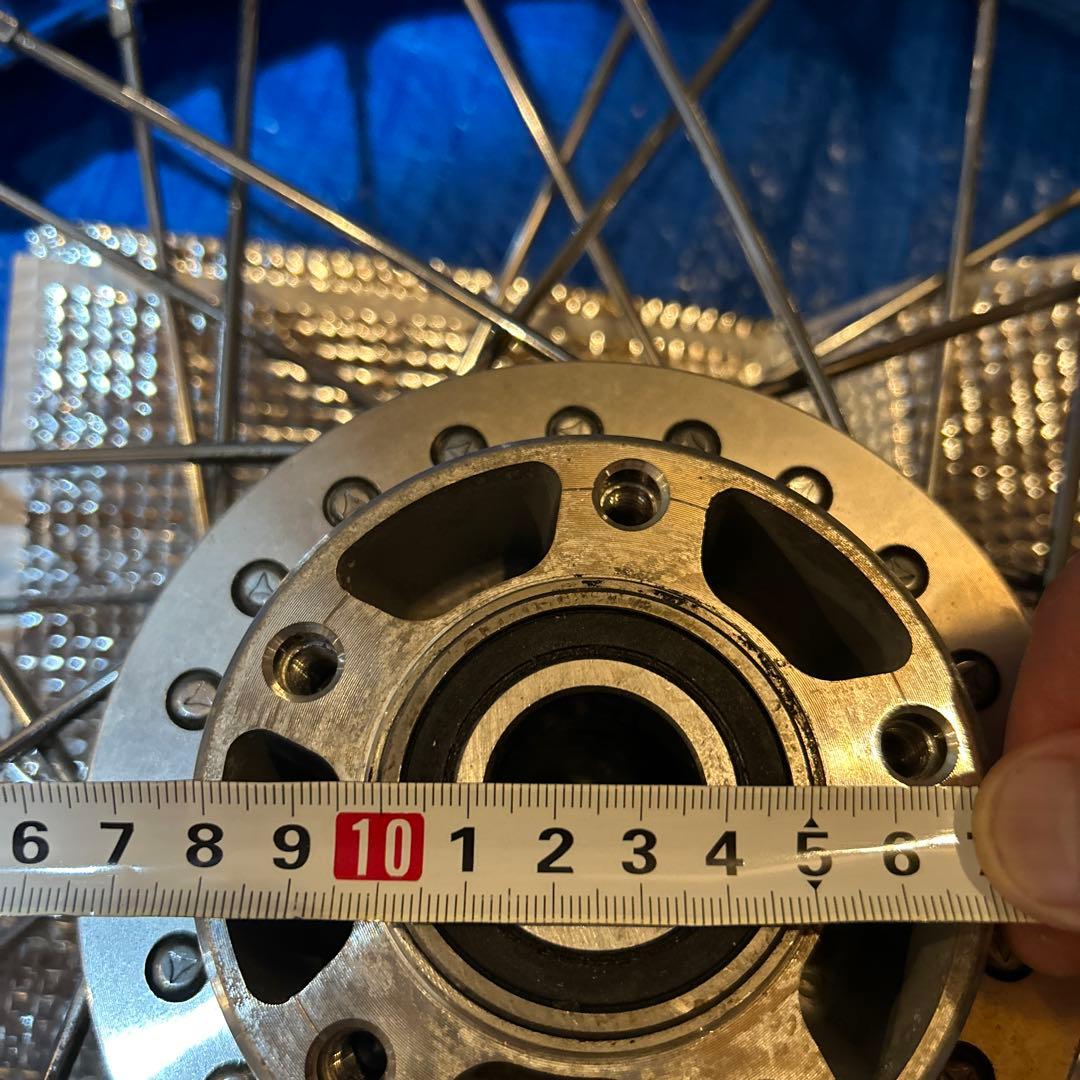 激安美品　ダイナ　ハーレー　スポークホイール ホワイトウォールタイヤ　19インチ