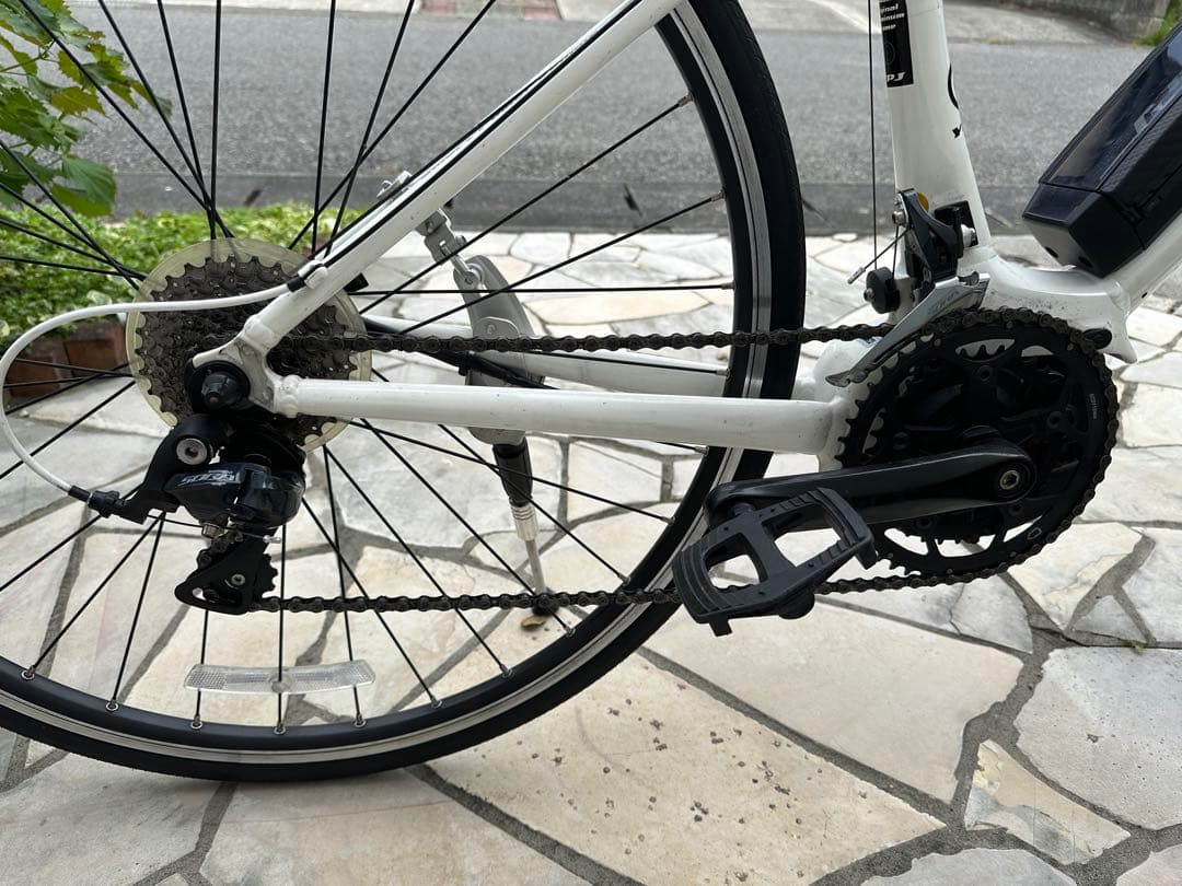 電動アシスト自転車　クロスバイクYPJ-C 2台THULEサイクルキャリア2台