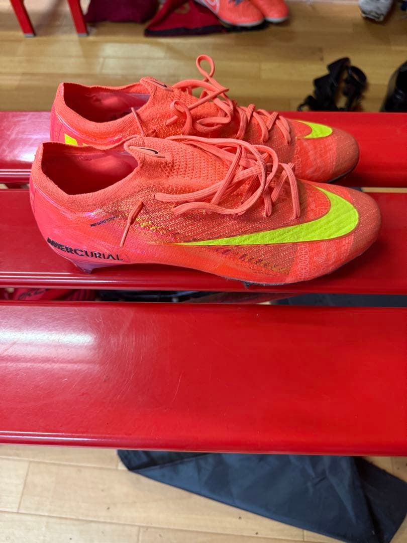 Nike Mercurial ナイキ マーキュリアルヴェイパー16 FG