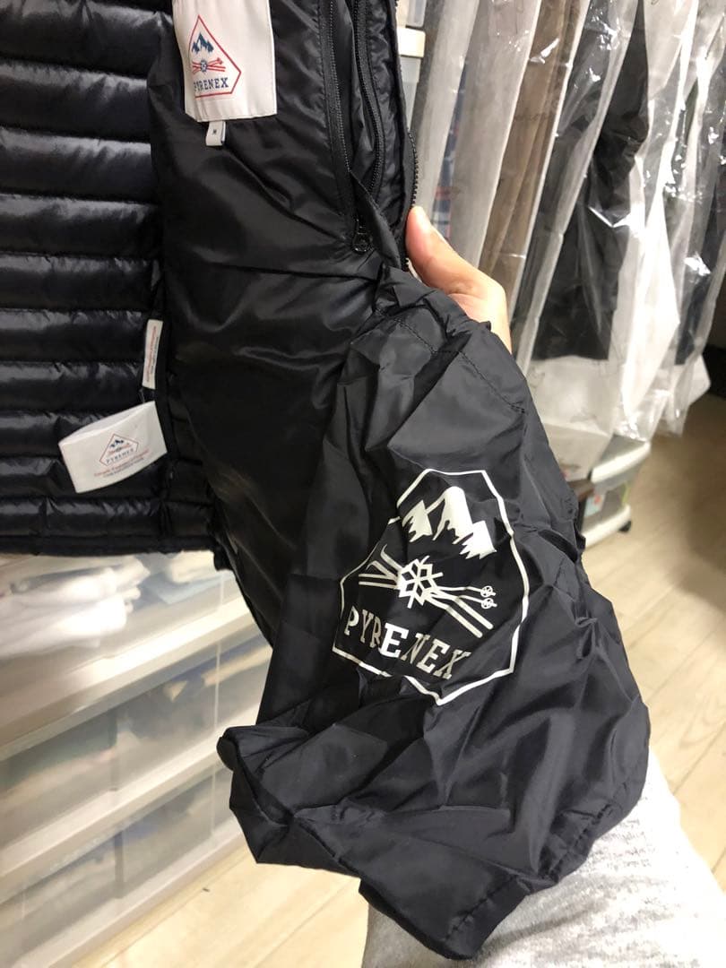 PYRENEX ピレネックス ダウンベスト 黒色 サイズM インナーベスト 美品
