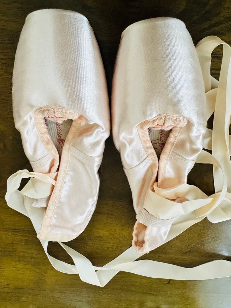 美品　Sylvia Ltd トゥシューズ ピンク 23