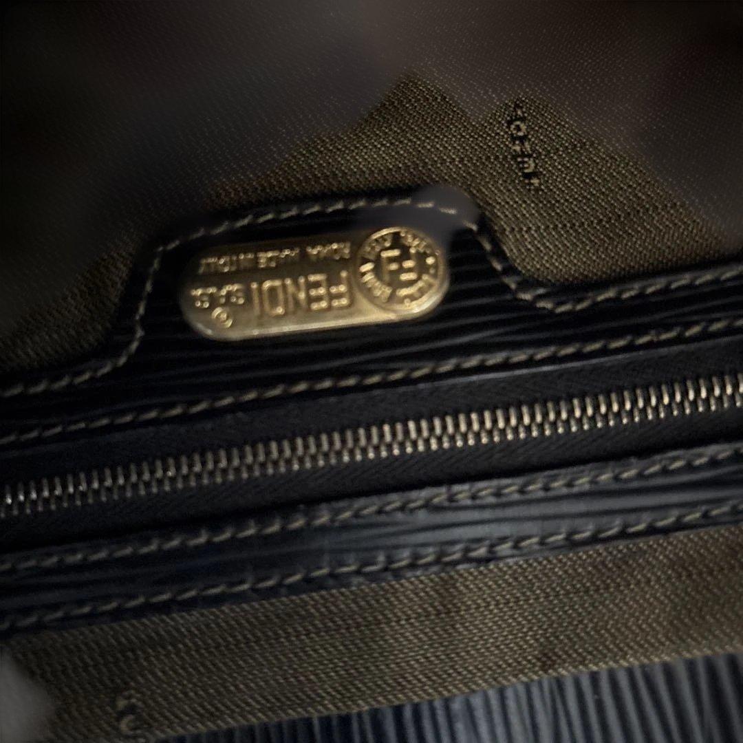 フェンディペカントートバッグ