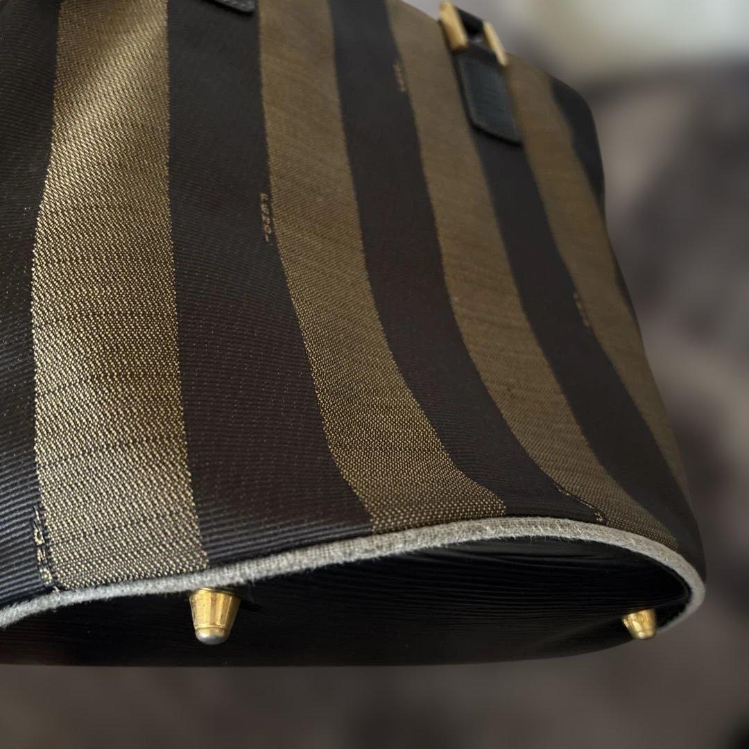 フェンディペカントートバッグ