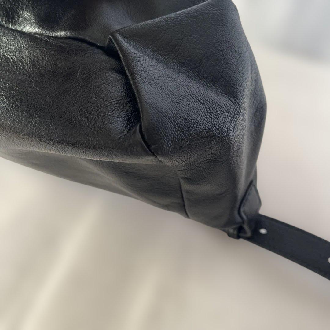 イアパピヨネボックスショルダーバッグ