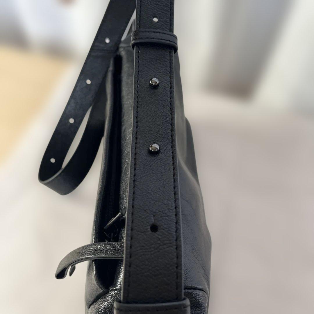 イアパピヨネボックスショルダーバッグ