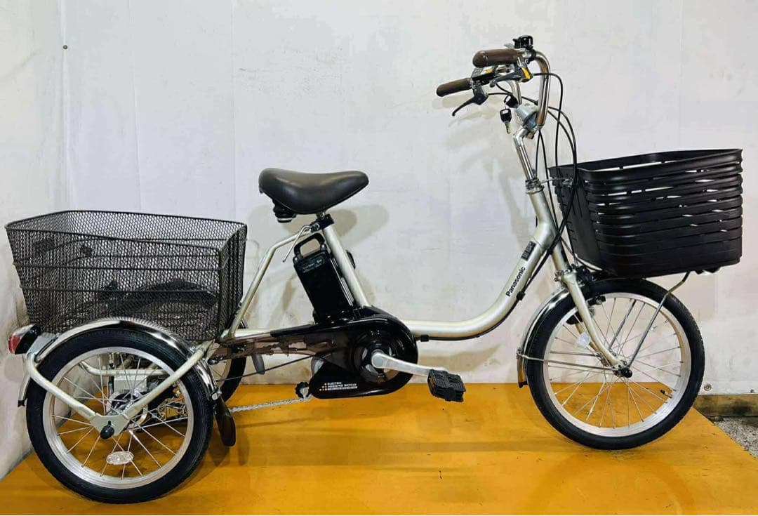 送料無料条件付き　パナソニック　電動アシスト自転車三輪車(18/16型)