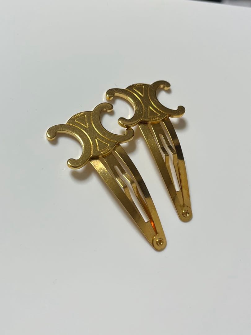 CELINEゴールド ヘアクリップ 2個セット