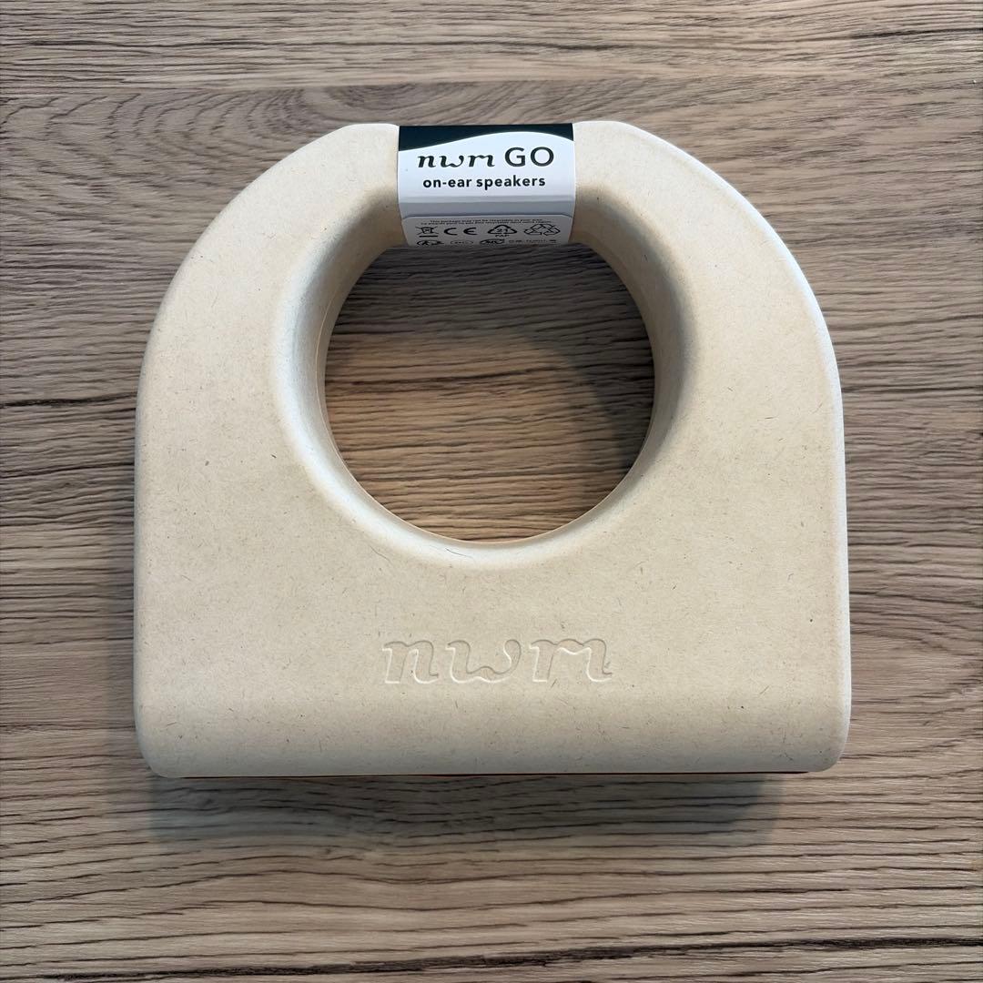 オープンイヤー型 ネックバンドワイヤレス 耳スピーカー　nwm GO