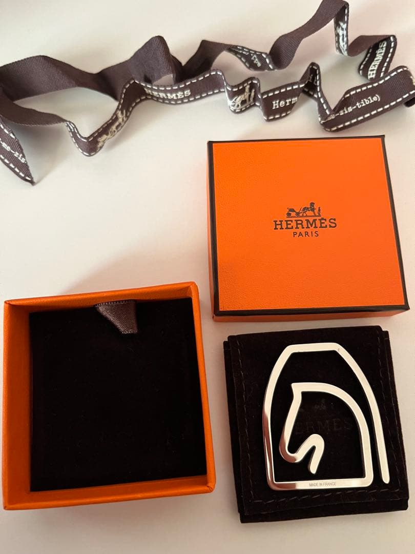 美品　エルメス HERMES エスケトル マネークリップ シルバーカラー 馬