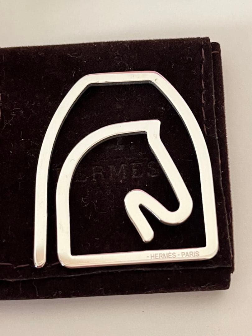美品　エルメス HERMES エスケトル マネークリップ シルバーカラー 馬