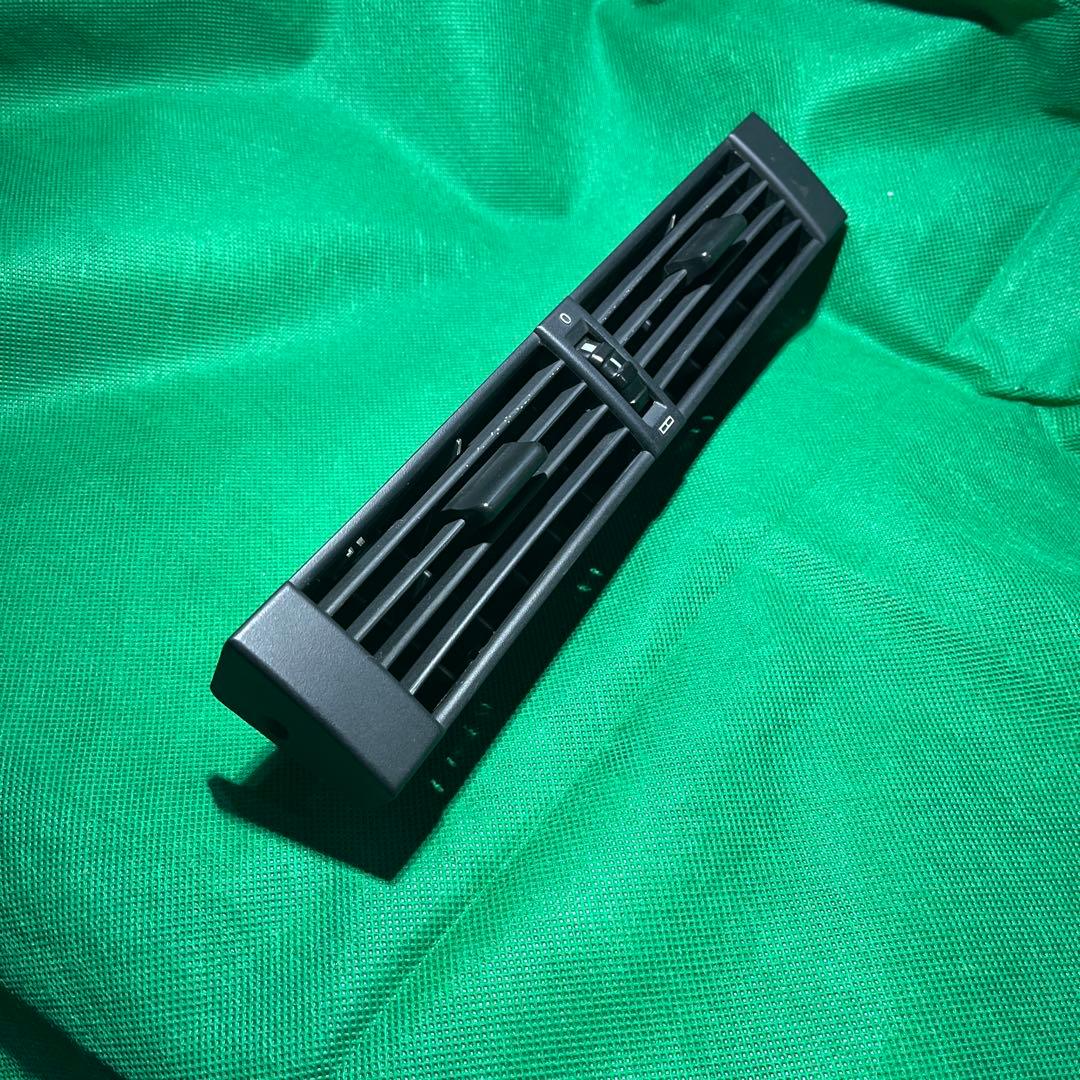 w124 エアコン　センタールーバー　左右ルーバー