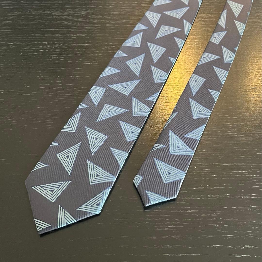 Holliday & Brown / BEAMS F別注 トライアル柄 ネクタイ