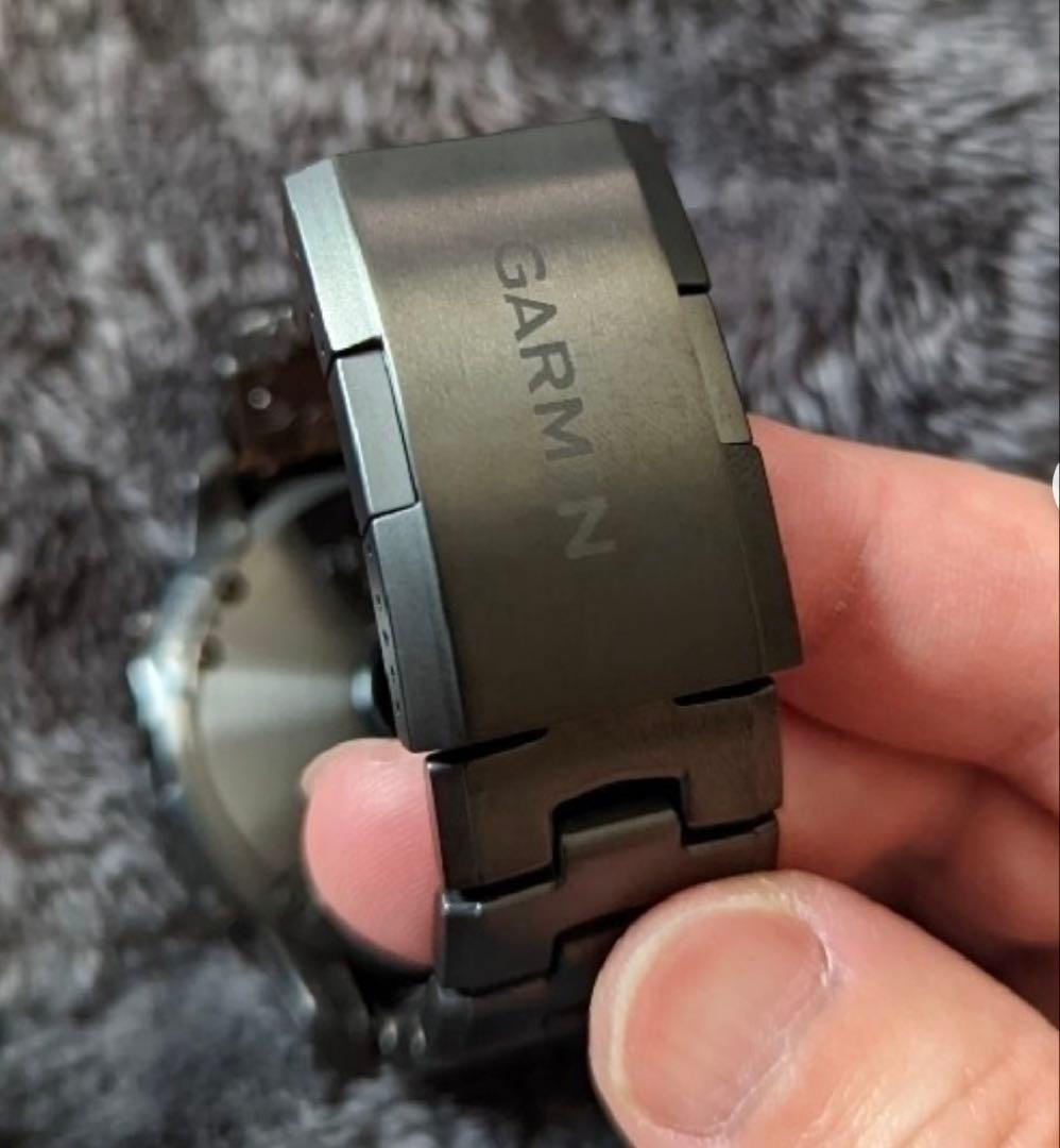 本日午前終了新品同様 GARMIN純正 22mm QuickFit チタンバンド