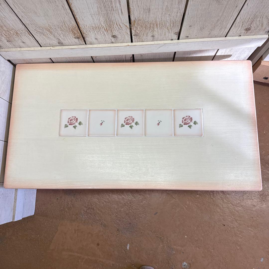 マニーローズタイルを使った 折りたたみローテーブルカッティングローズ試作展示品