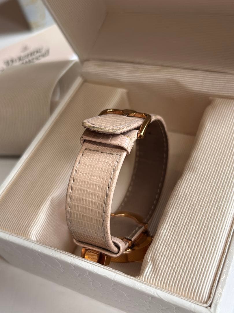 ヴィヴィアンウエストウッド Anniversary 立体オーブ 時計