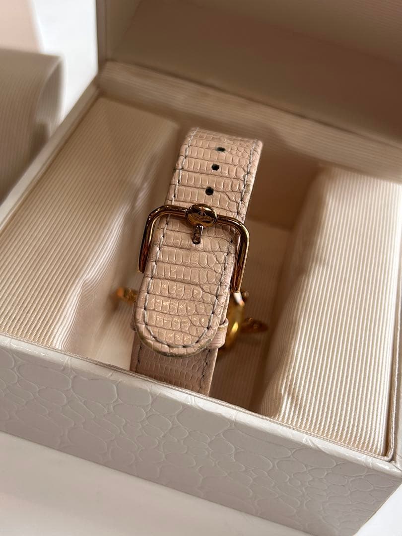 ヴィヴィアンウエストウッド Anniversary 立体オーブ 時計