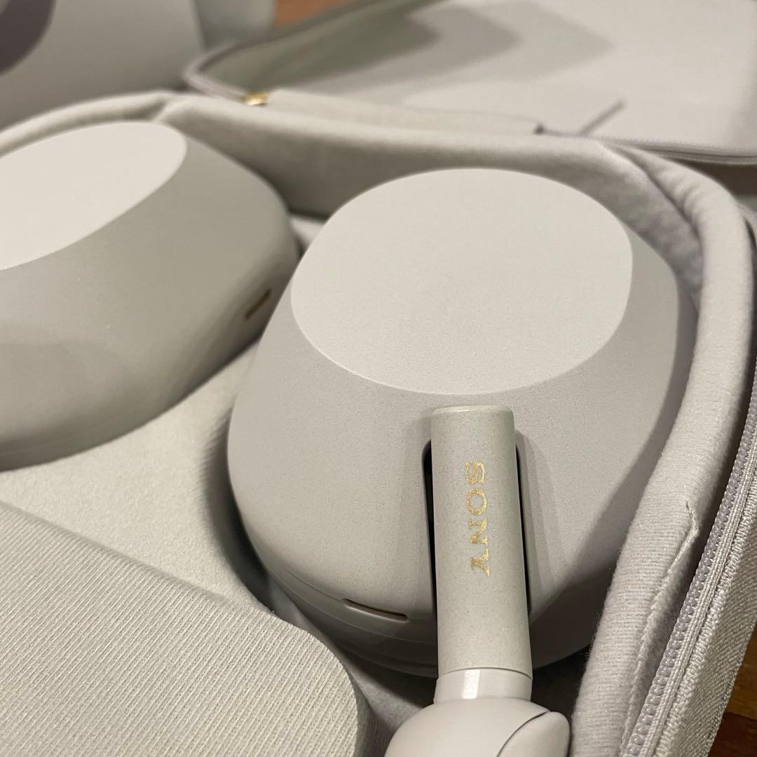 新品未使用 SONY WH-1000XM5ワイヤレスヘッドホン プラチナシルバー