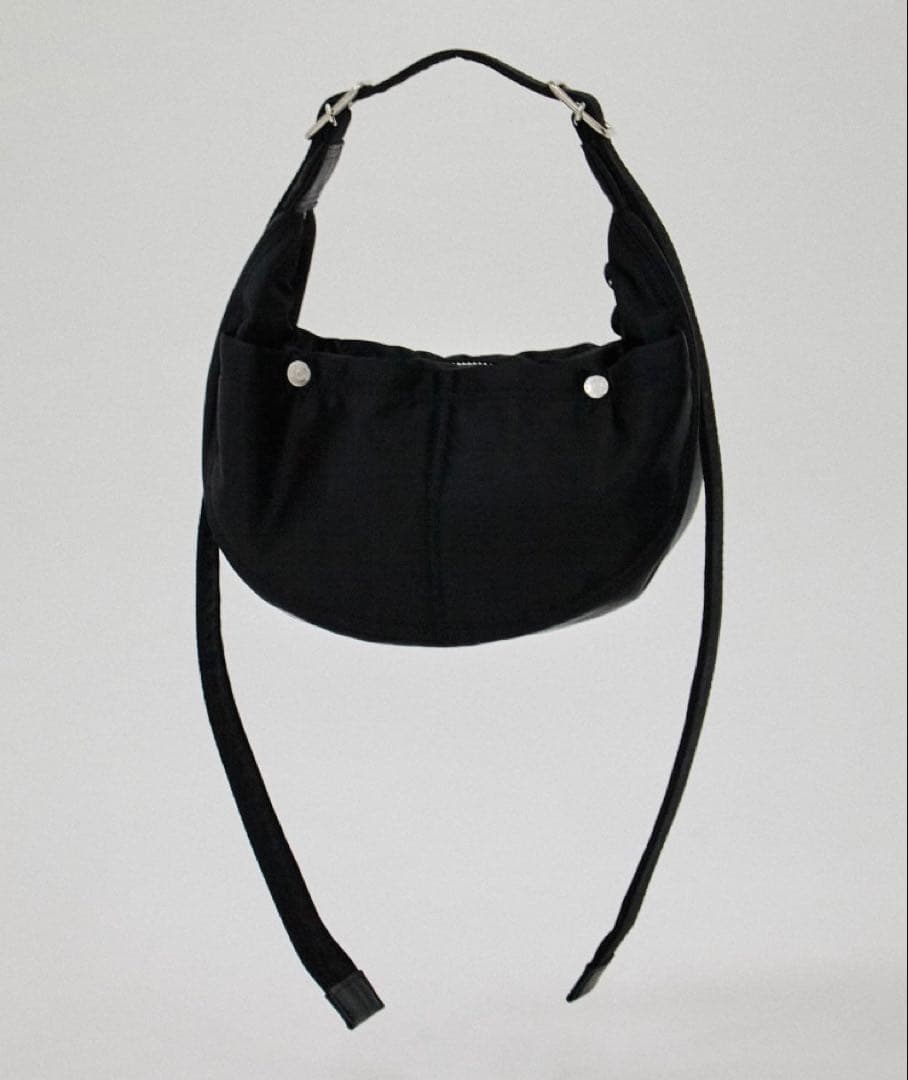 beautiful people×STUDIOUSナイロンムーンショルダーバッグ