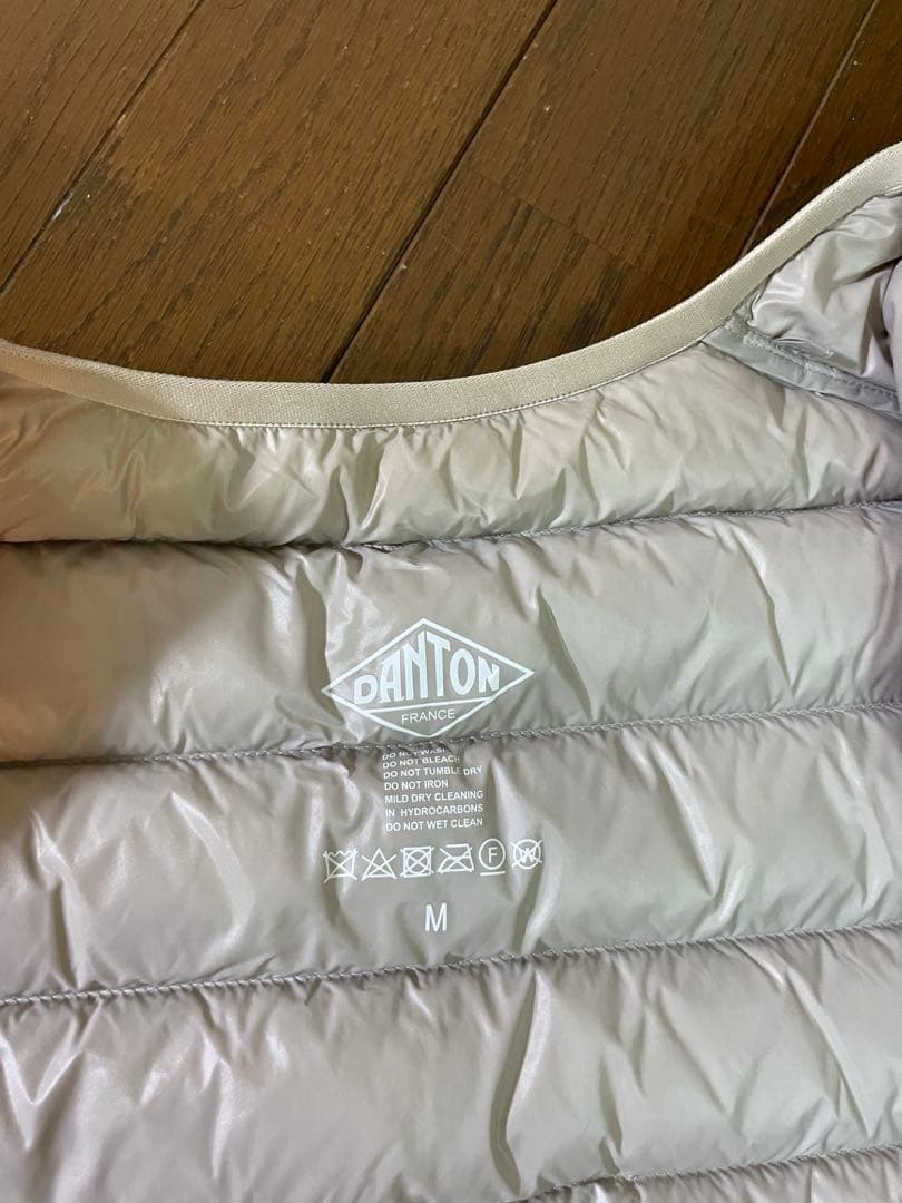 DANTON ベージュ ダウンベスト Mサイズ　１回しか着ていません　ダントン