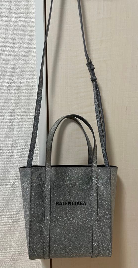 バレンシアガ　BALENCIAGA ショルダーバッグ　ラメ