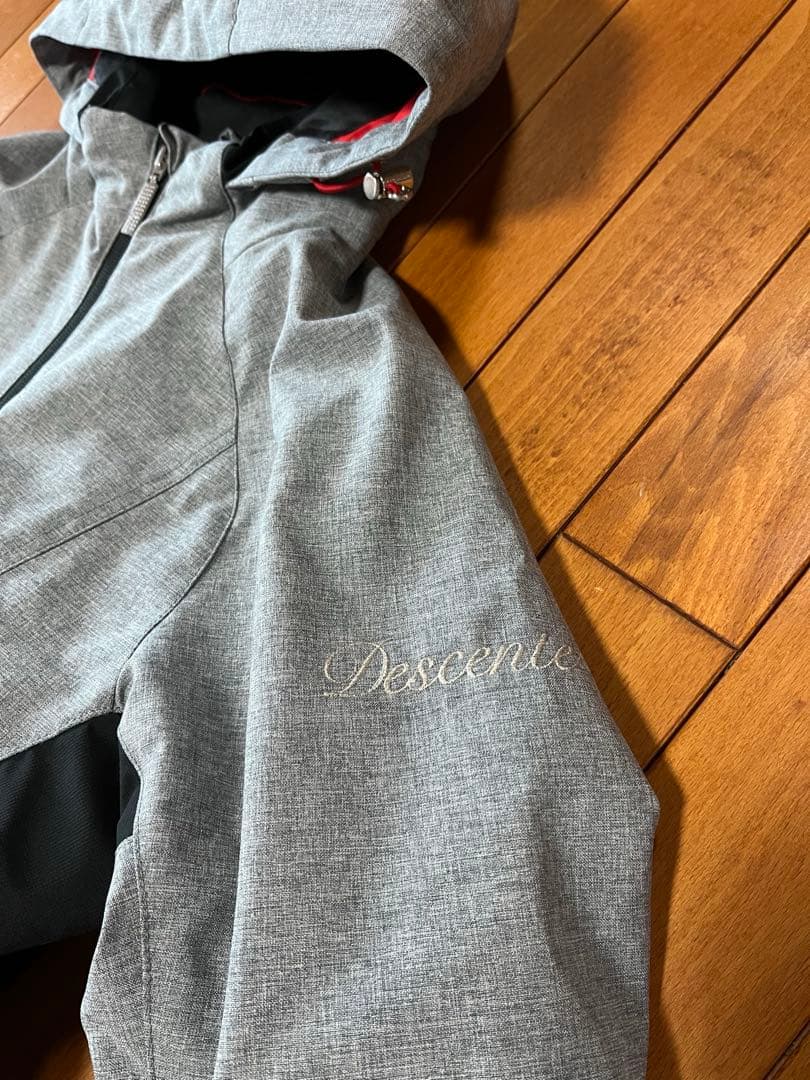 Descente デサント　スキーウェア フード付き 上下セット