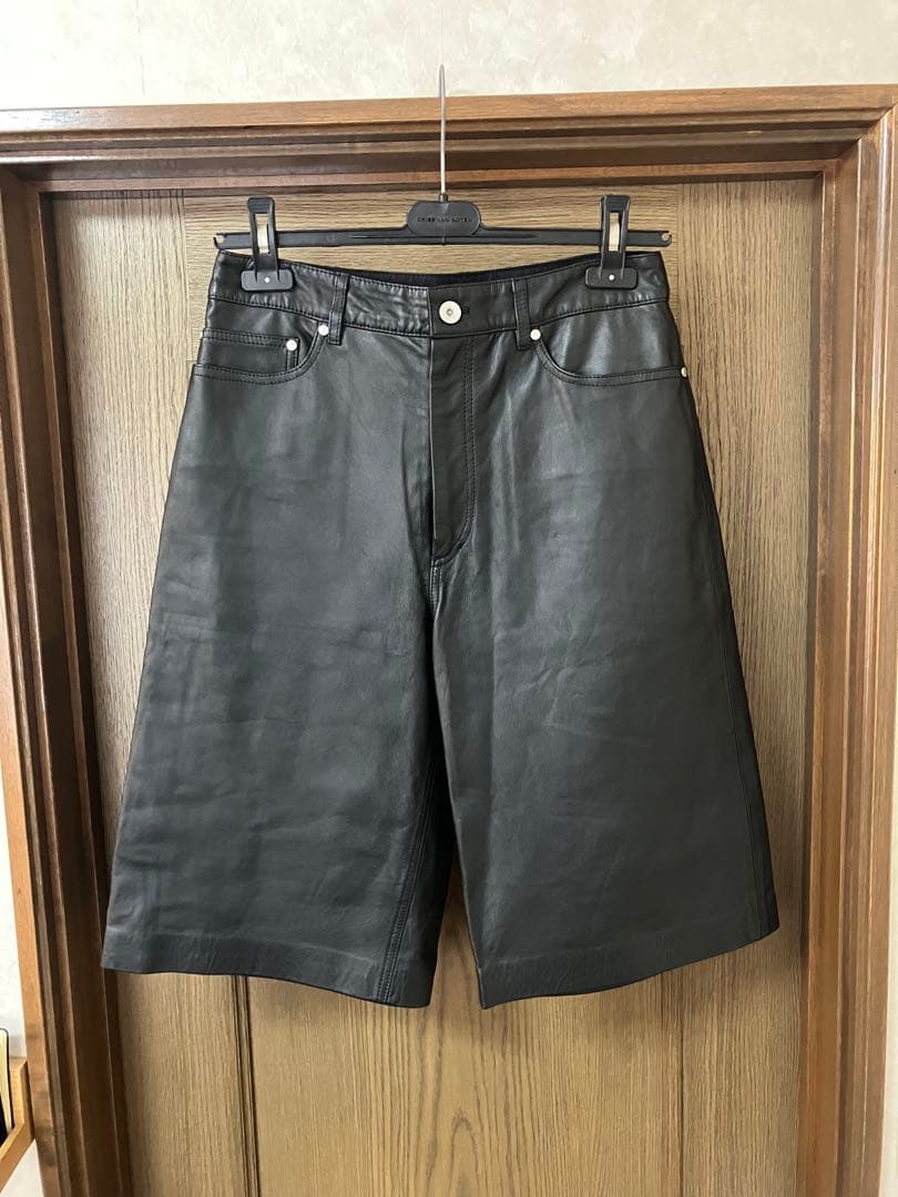 inscrire ラムレザーワイドショーツ