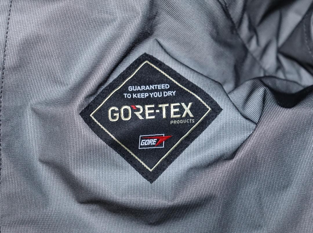 新品 ゴールドウイン GORE-TEX 3レイヤー スキーパンツ (3/L)Ⓗ