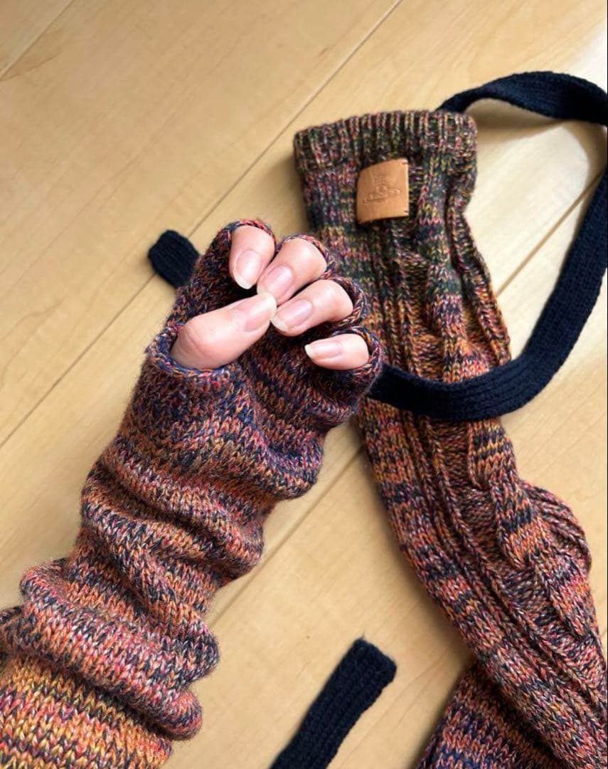 ヴィヴィアンウエストウッド　Vivienne Westwood アームウォーマー