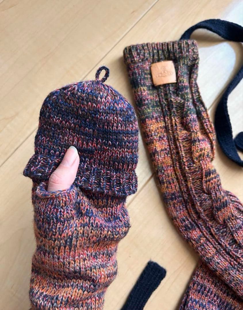 ヴィヴィアンウエストウッド　Vivienne Westwood アームウォーマー