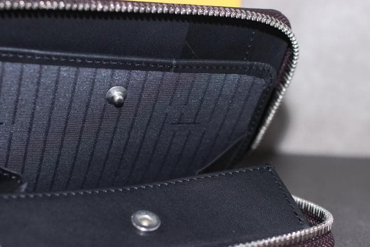 ITTI CRISTY SMART MID WLT CARNO コードバン 財布